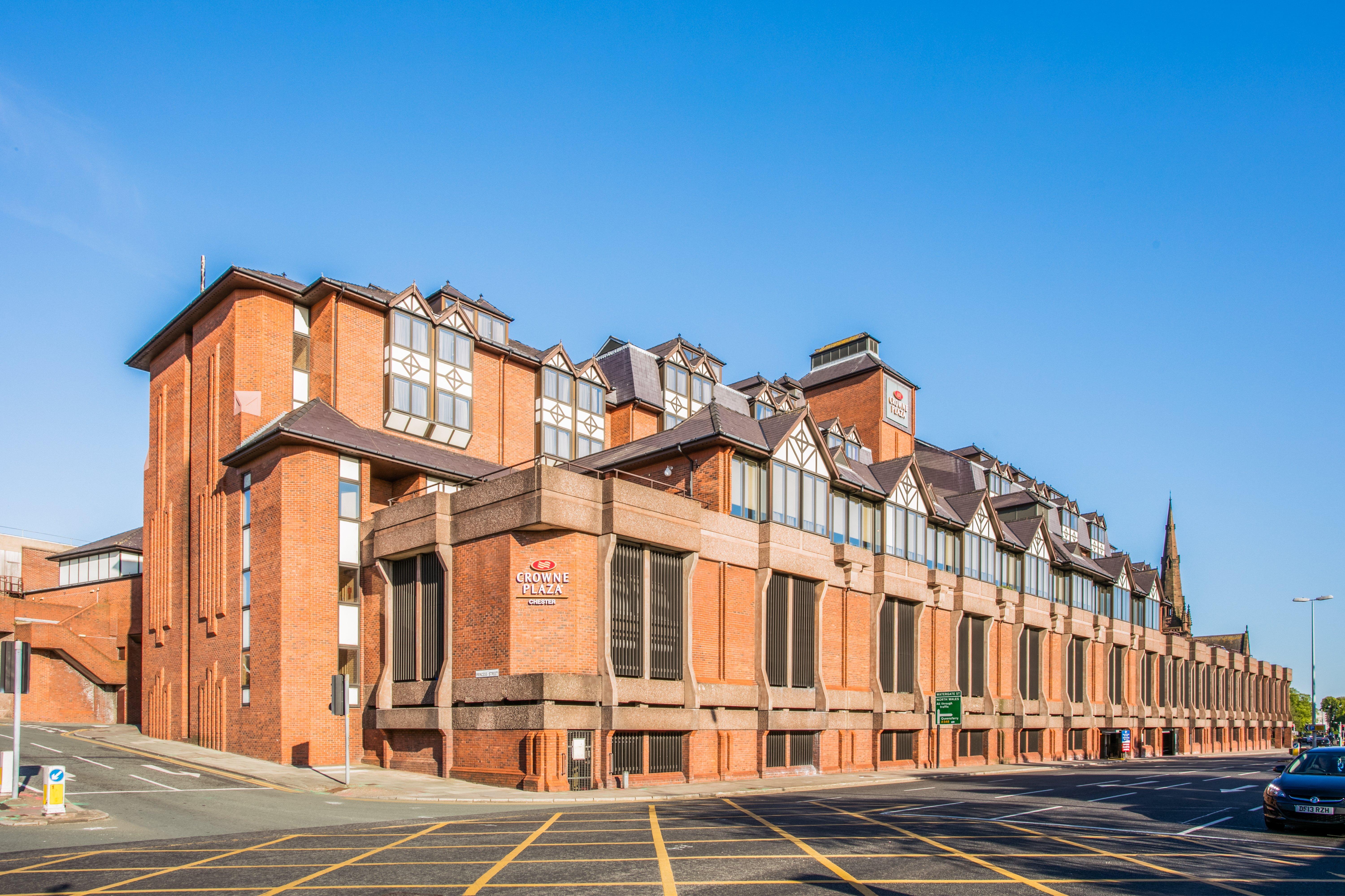 Crowne Plaza Chester, An Ihg Hotel Exterior photo